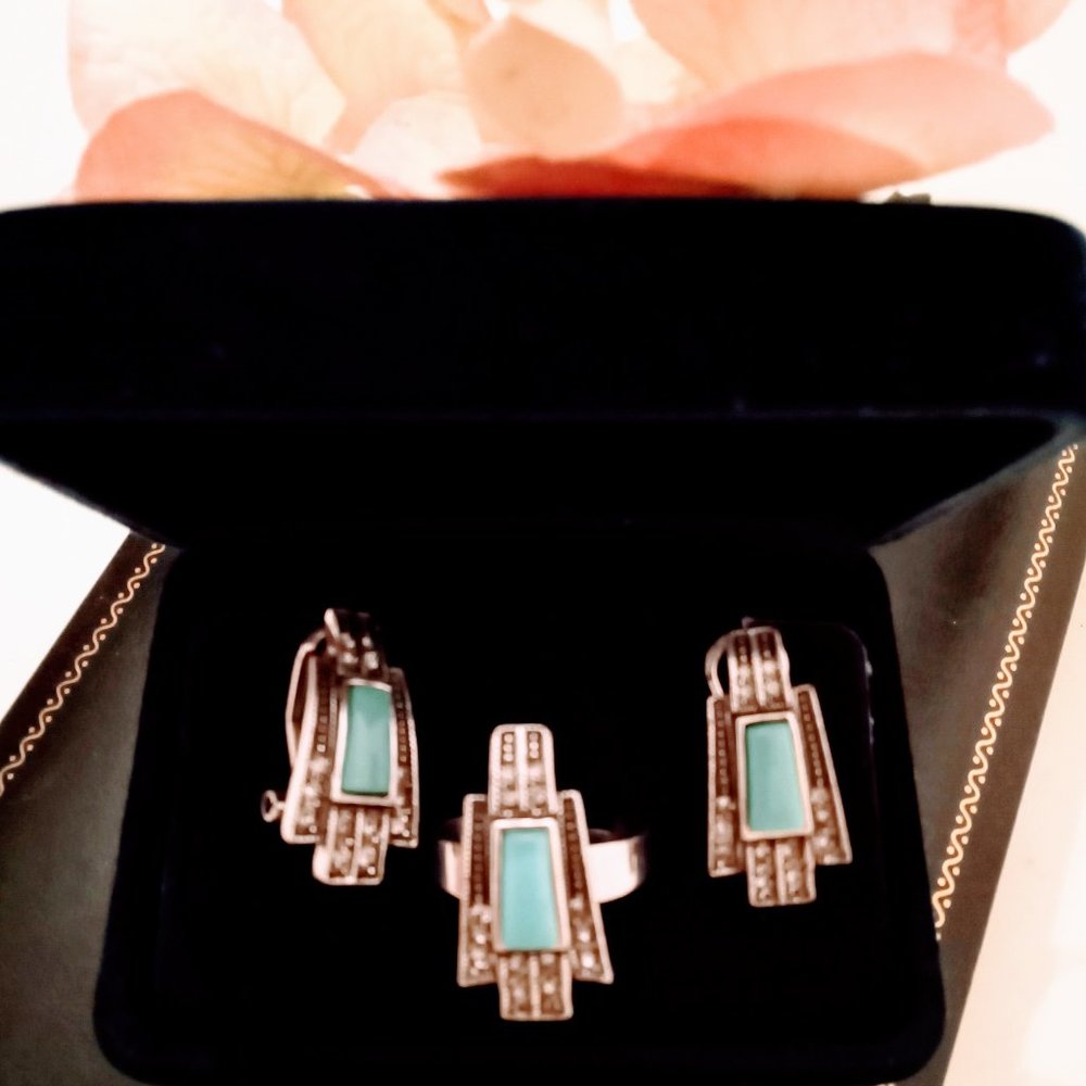 🎁 FREE GIFT INCLUDED 🎁NEW Fashion Jewelry Vintage Set: Ring & Earrings - Picture 2 of 8